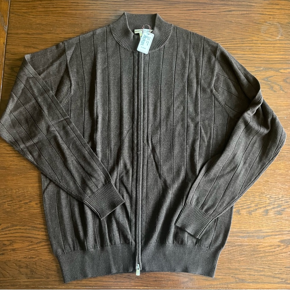 Chocolate brown zip front cardigan by Peter Millar. Size L. NWT